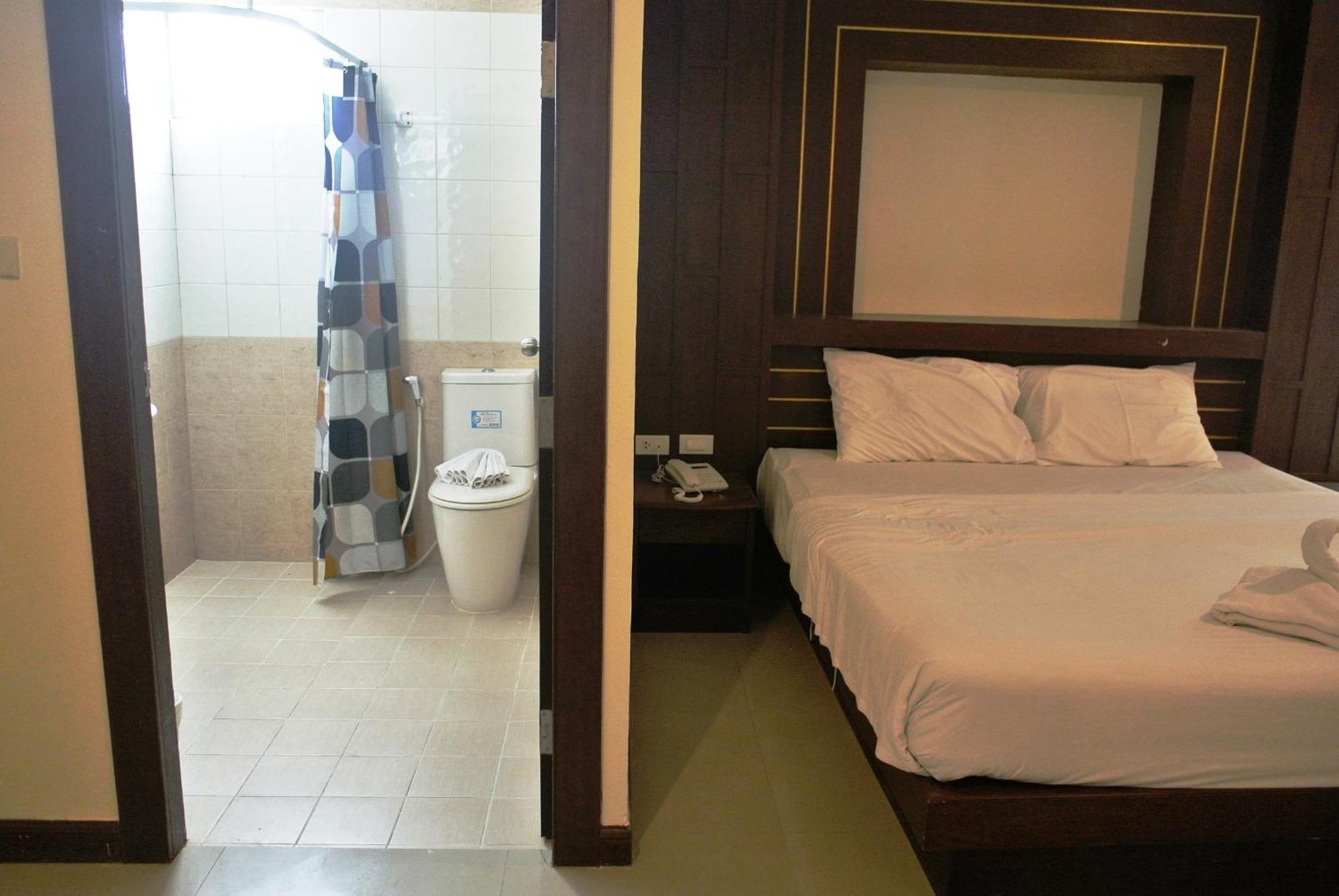 Sharaya Patong Hotel Екстериор снимка