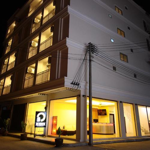 Sharaya Patong Hotel Екстериор снимка