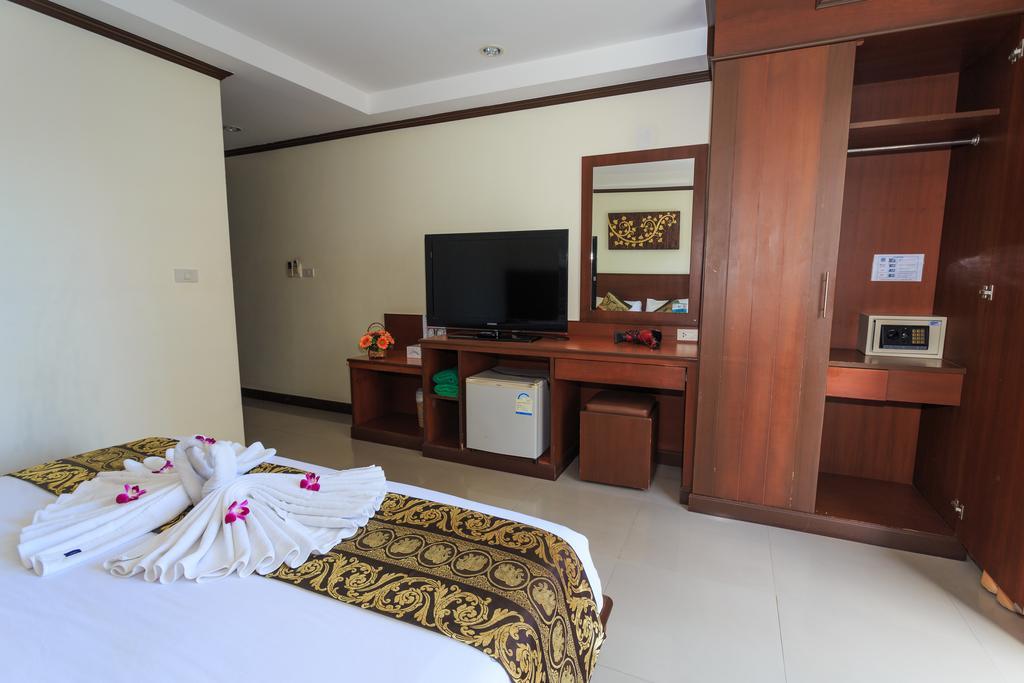 Sharaya Patong Hotel Екстериор снимка