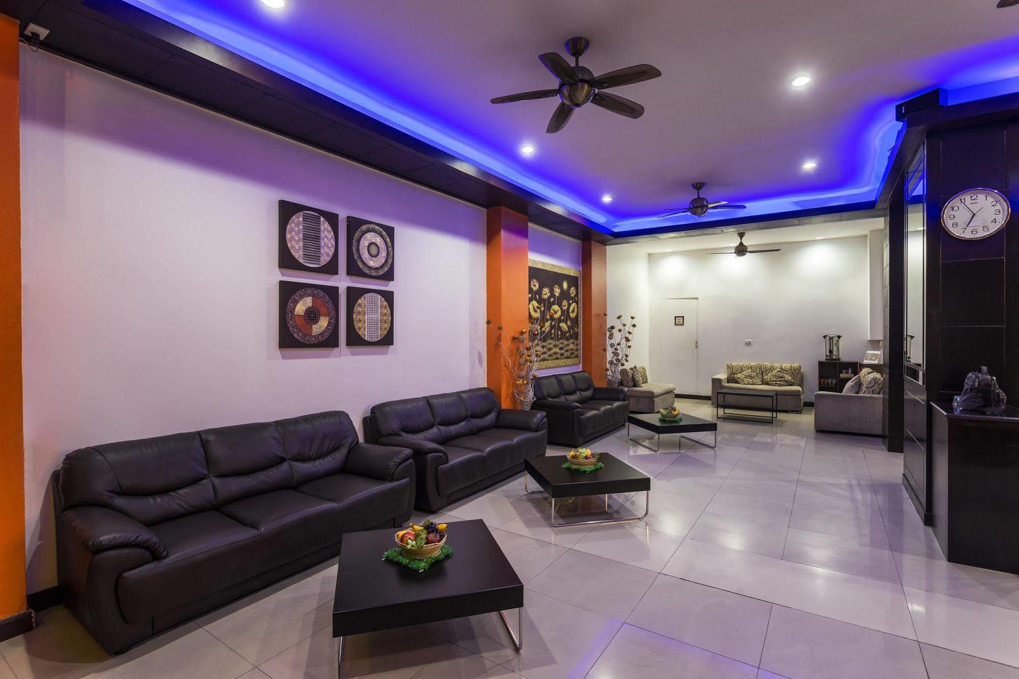 Sharaya Patong Hotel Екстериор снимка