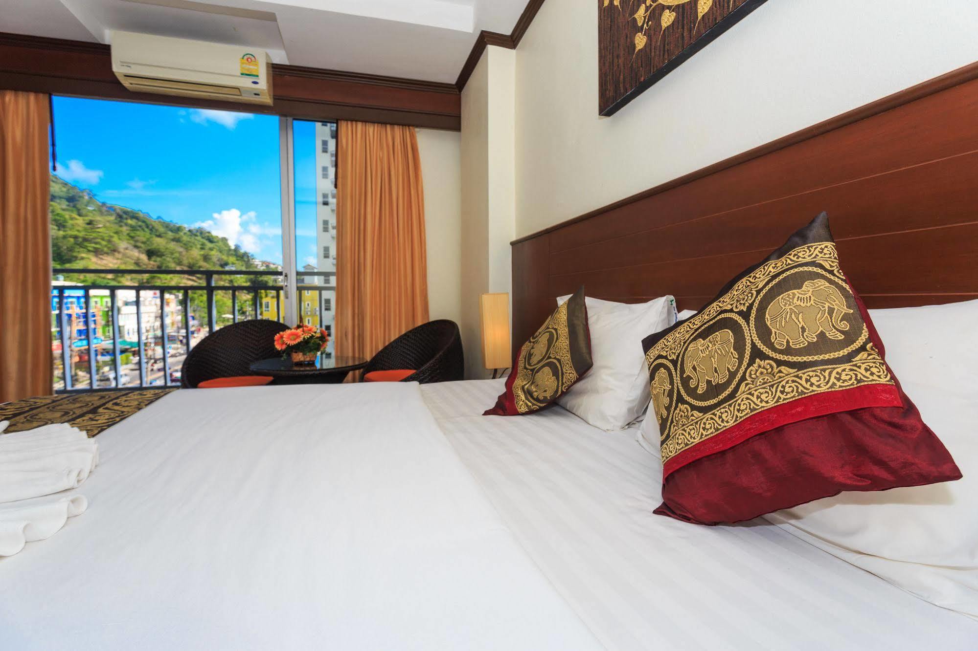 Sharaya Patong Hotel Екстериор снимка