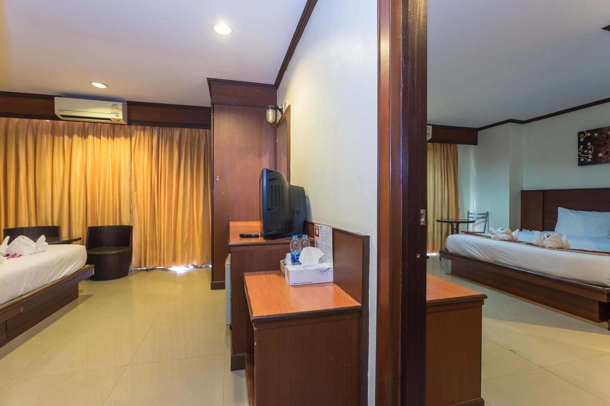 Sharaya Patong Hotel Екстериор снимка